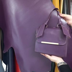 کیف تولید شده با چرم ناپا گاوی